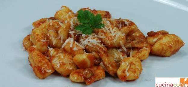 gnocchi-con-funghi-e-salsiccia-hom-e-finale-1