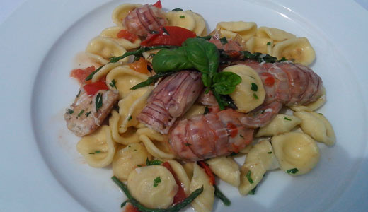 orecchiette cicale di mare canocchie ed asparagi