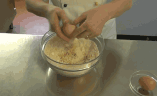 preparazione ricetta passatelli in brodo